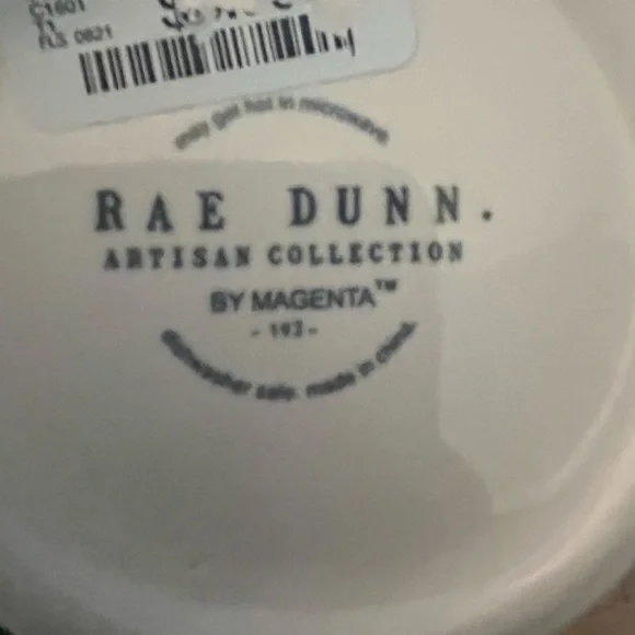 Rae Dunn Simply The Best Mug - Picture 4 of 8